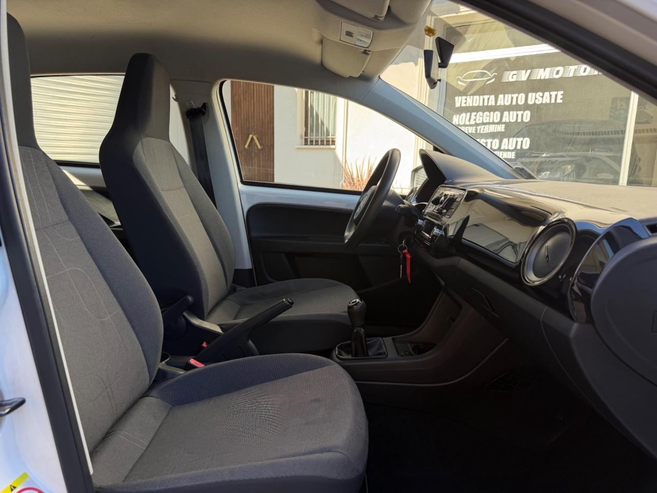 Volkswagen up! 1.0 75CV