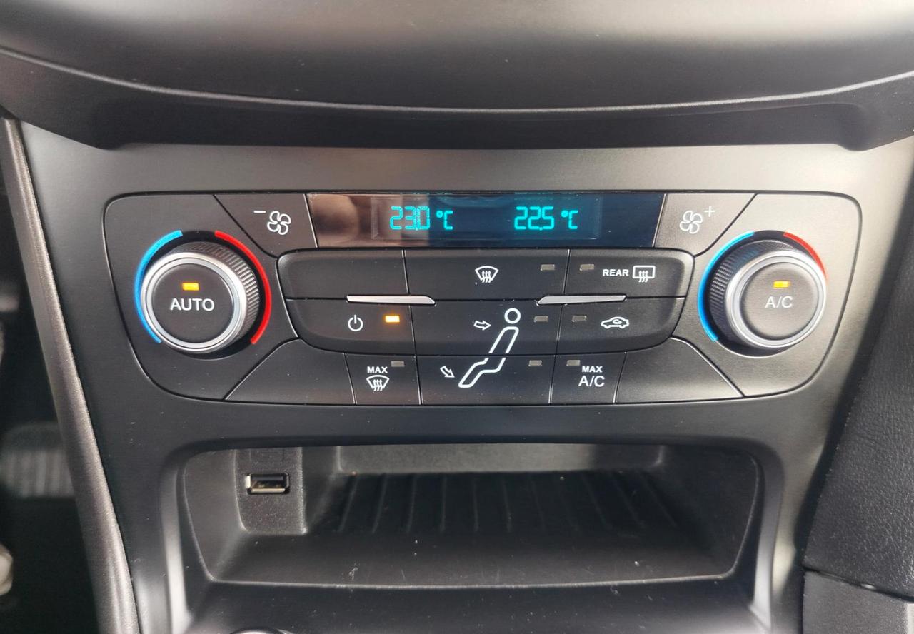 Ford Focus Station Wagon Focus SW 1.5 Tdci Business 120cv