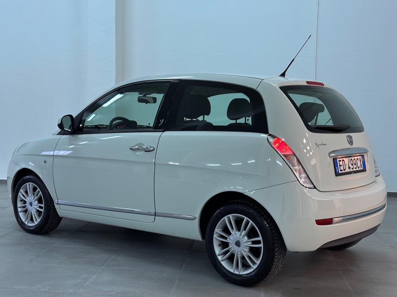 Lancia Ypsilon 1.2 Platino