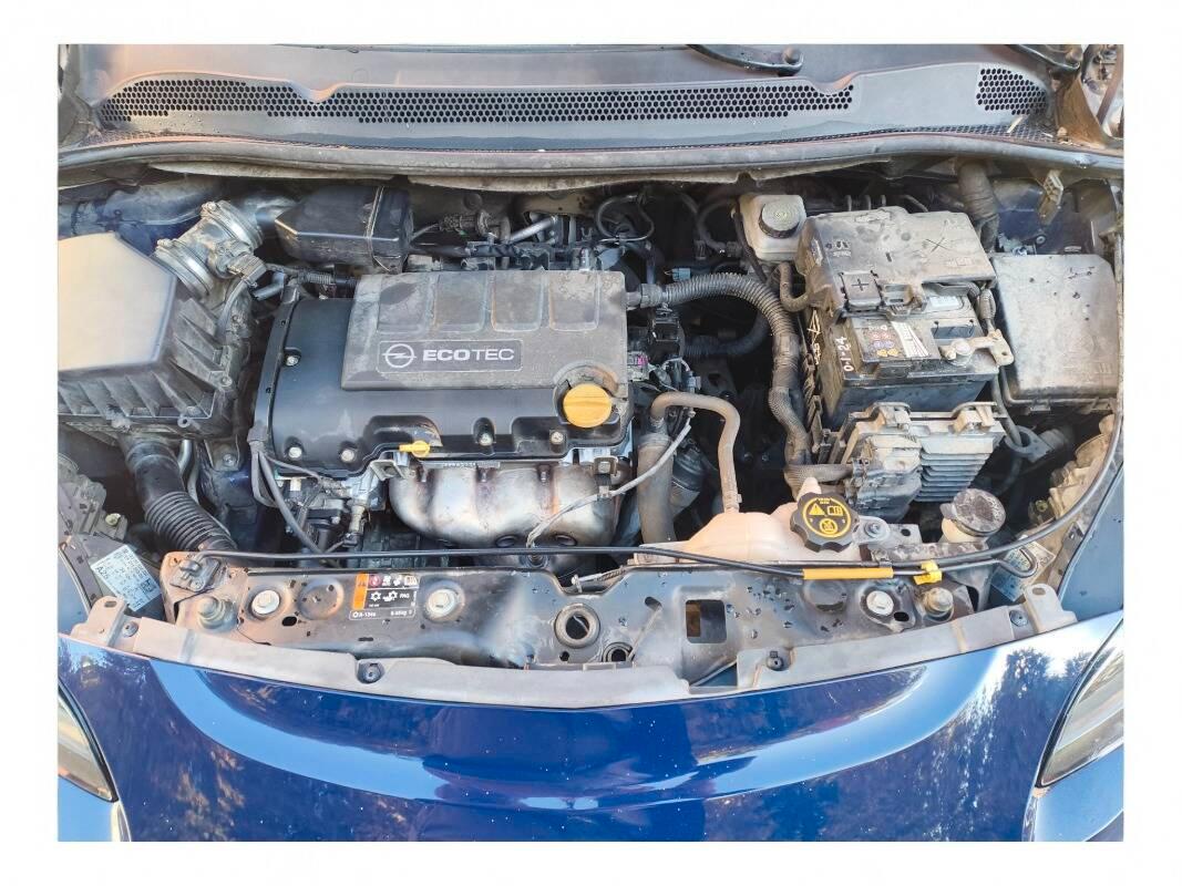 Opel Corsa Corsa V 2016 1.2 Advance (n-joy) 3p