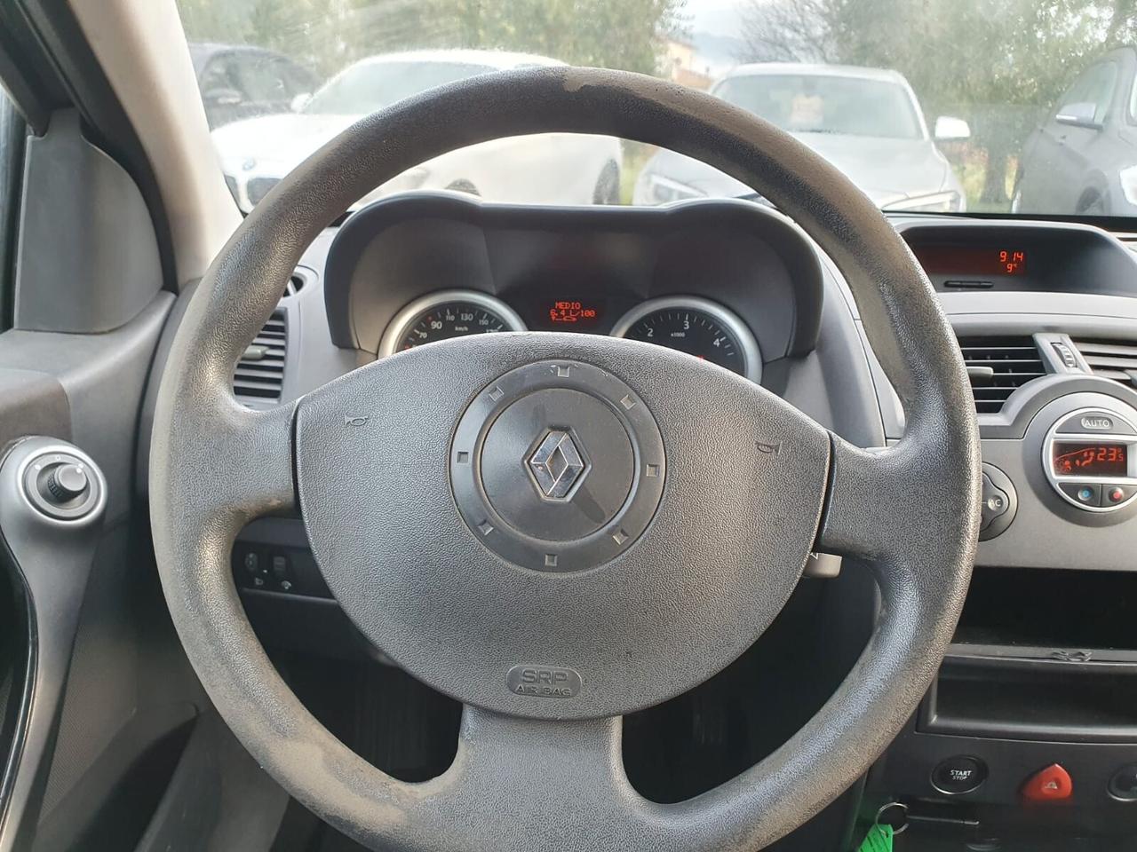 Renault Mégane 1.5 dCi/105CV Grandtour Confort Authentique