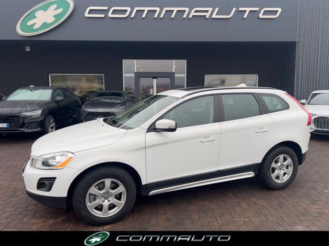 VOLVO XC60 2.4 D 175 CV FWD Geartronic Momentum