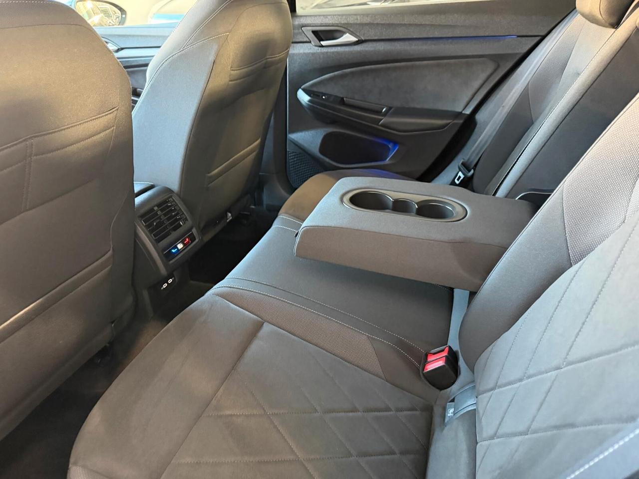Volkswagen Golf 2.0 TDI DSG SCR Style TETTO APRIBILE E SEDILI ELETTRICI