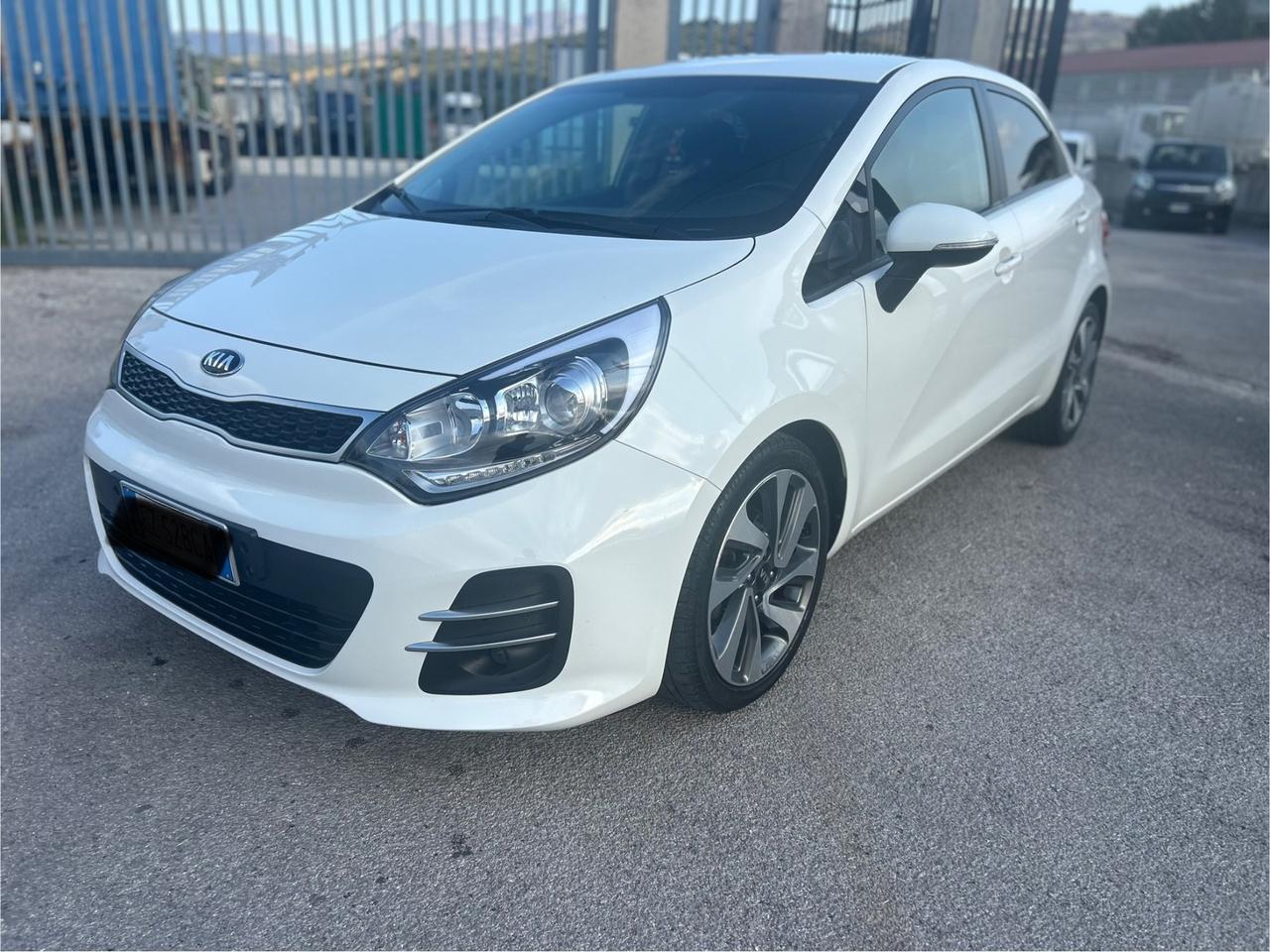 Kia Rio 1.4 CRDi 5p. Cool