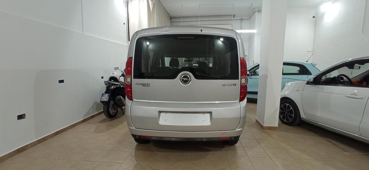 Opel Combo Tour