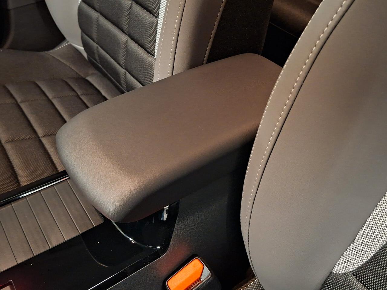 Citroen C4 1.2 mhev Hybrid 136CV Collection e-DCS6 Km. 0