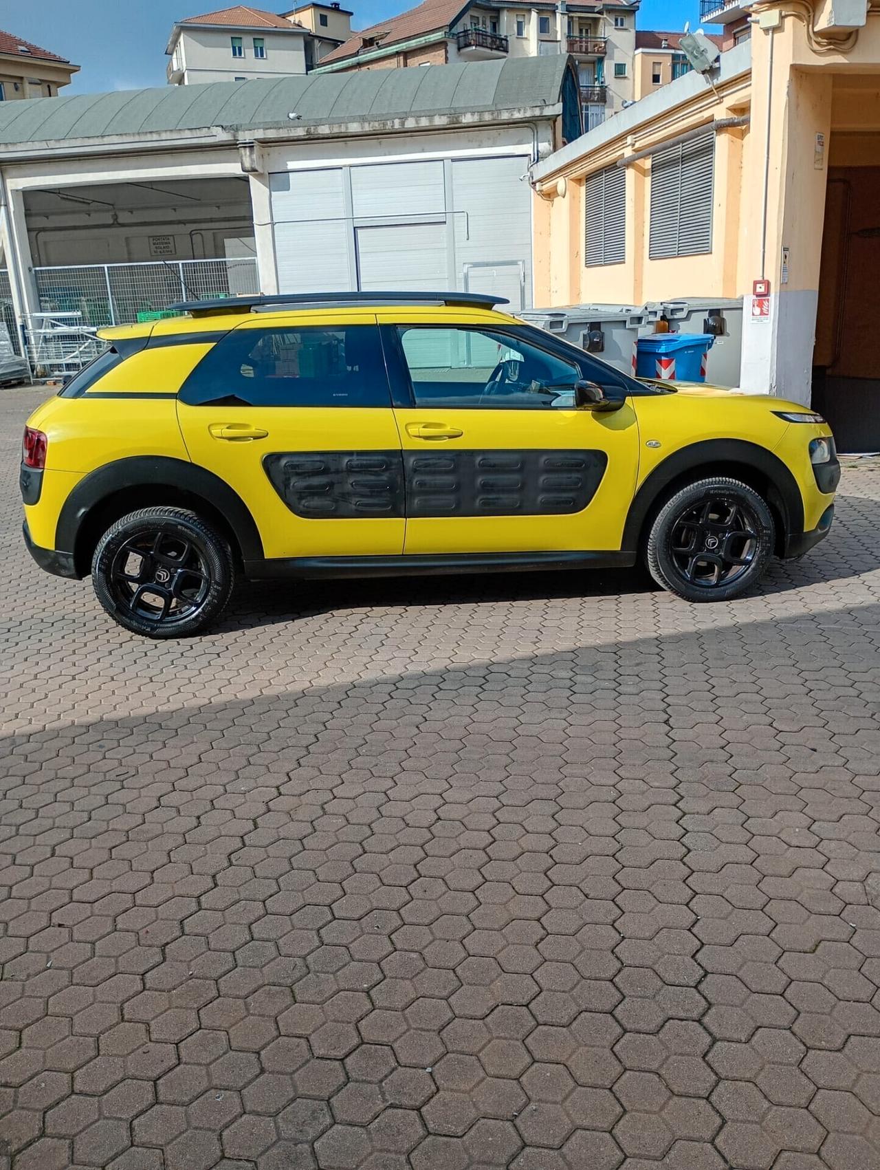 Citroen C4 BlueHDi CACTUS SHINE
