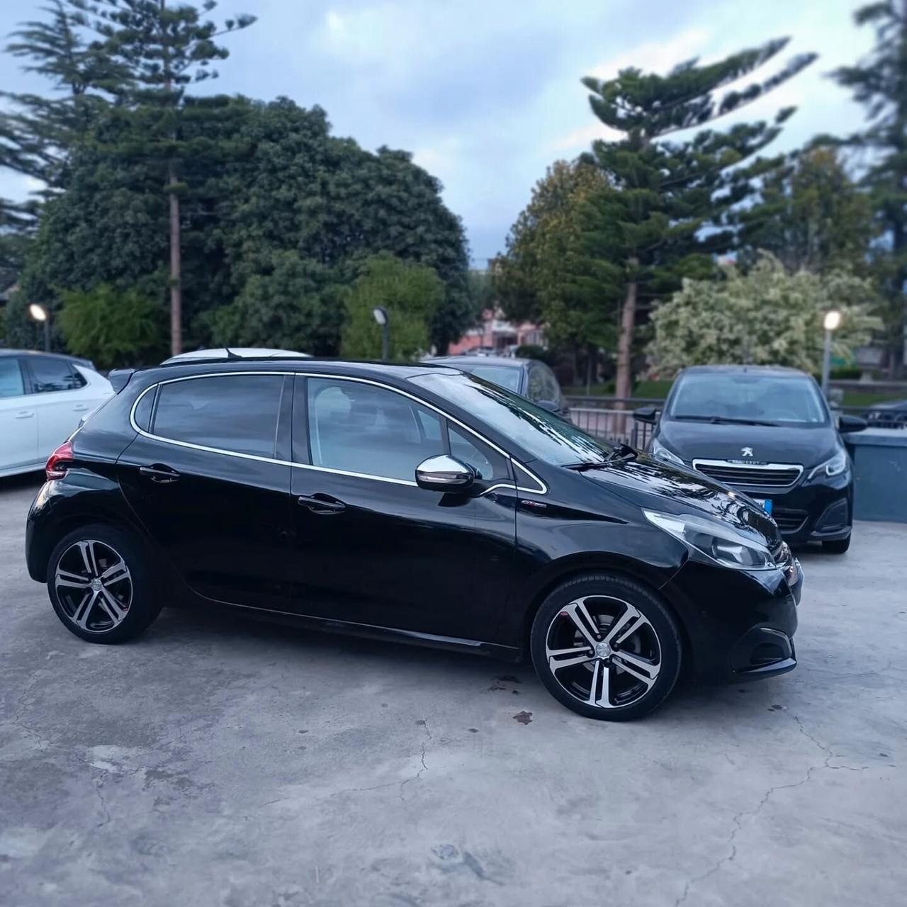Peugeot 208 BlueHDi GT Line BLOCKSYSTEM