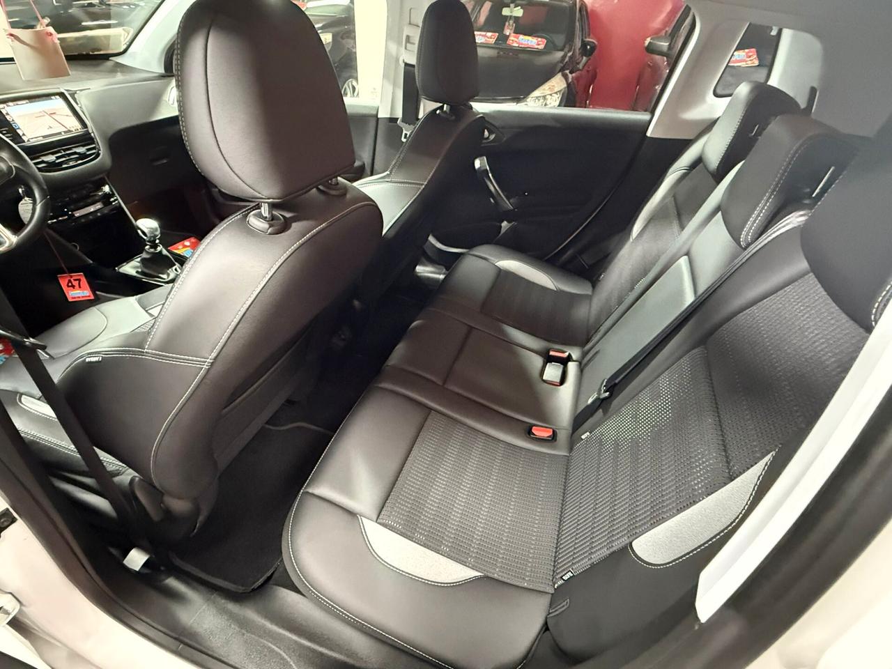 Peugeot 2008 1.6 e-HDi 92cv Urban Cross - 2014