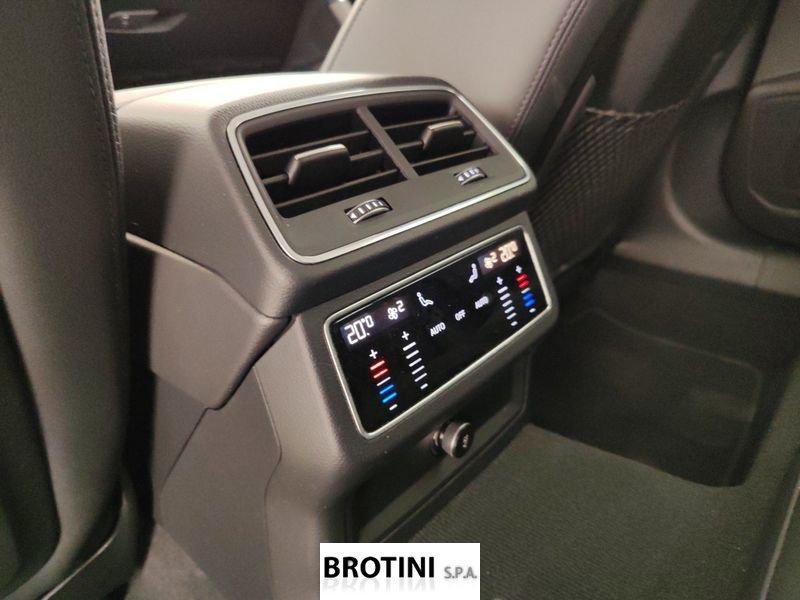 Audi A6 40 TDI 2.0 quattro ultra S tronic Business Sport