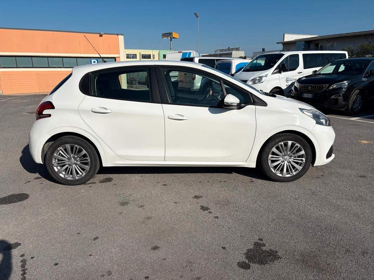 Peugeot 208 1.6 hdi - 2018