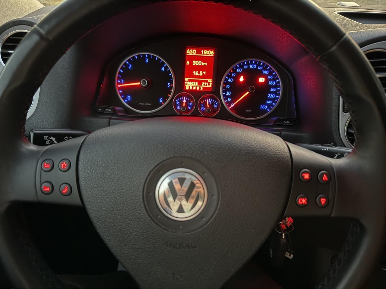 VOLKSWAGEN TIGUAN 2.0 TDI 4MOTION UNICO FULL
