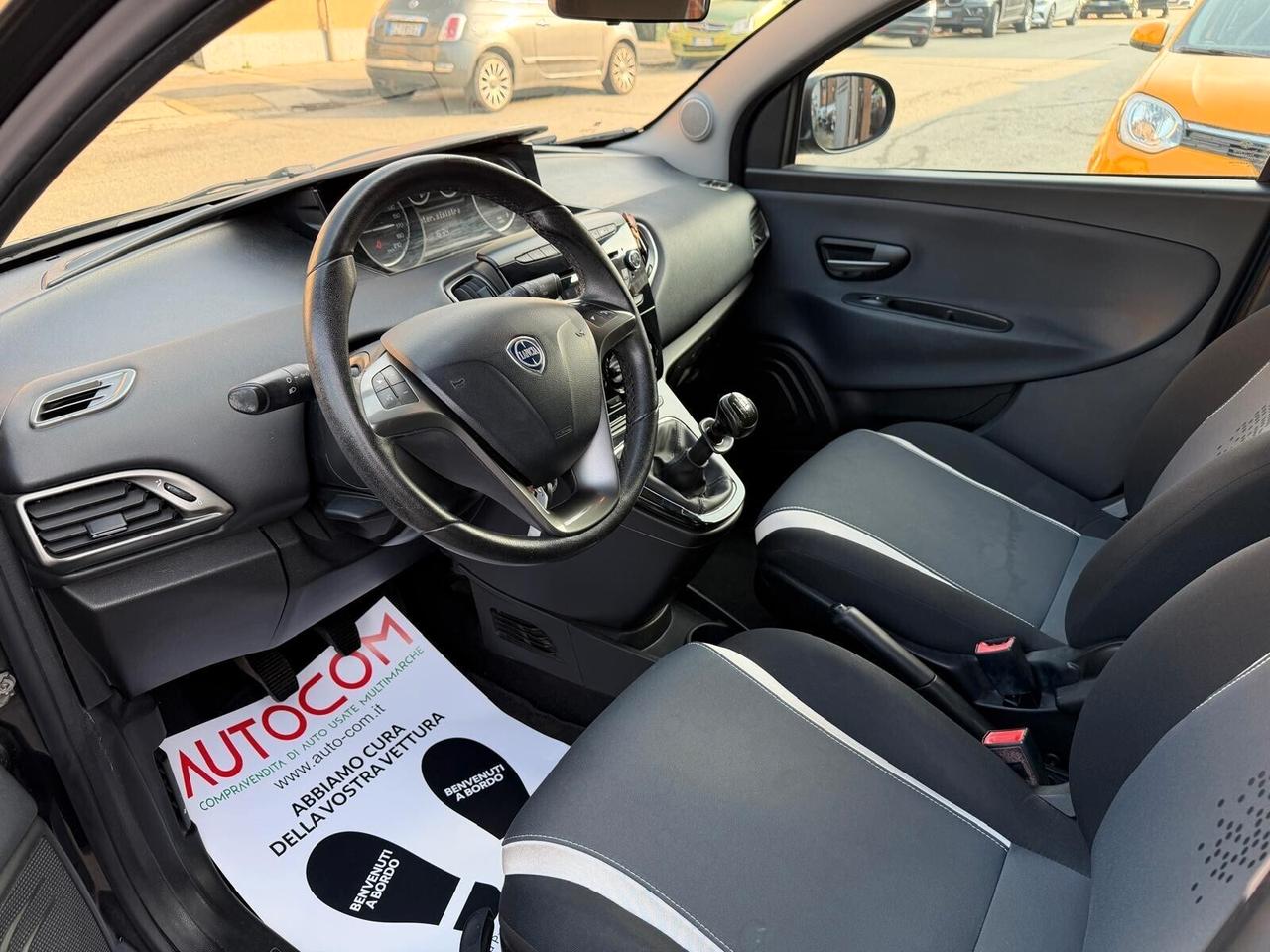 Lancia Ypsilon 0.9 TwinAir 85 CV 5 porte GPL Ecochic Gold