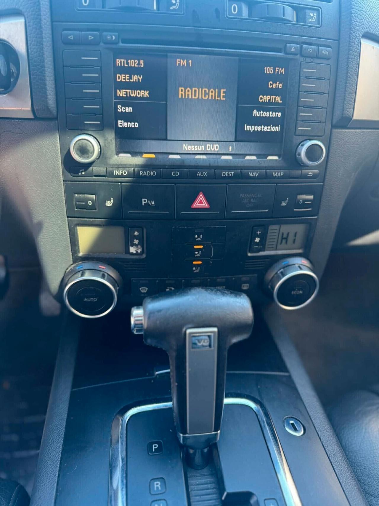 Volkswagen Touareg 2006 3.0 DIESEL INTERNI PELLE