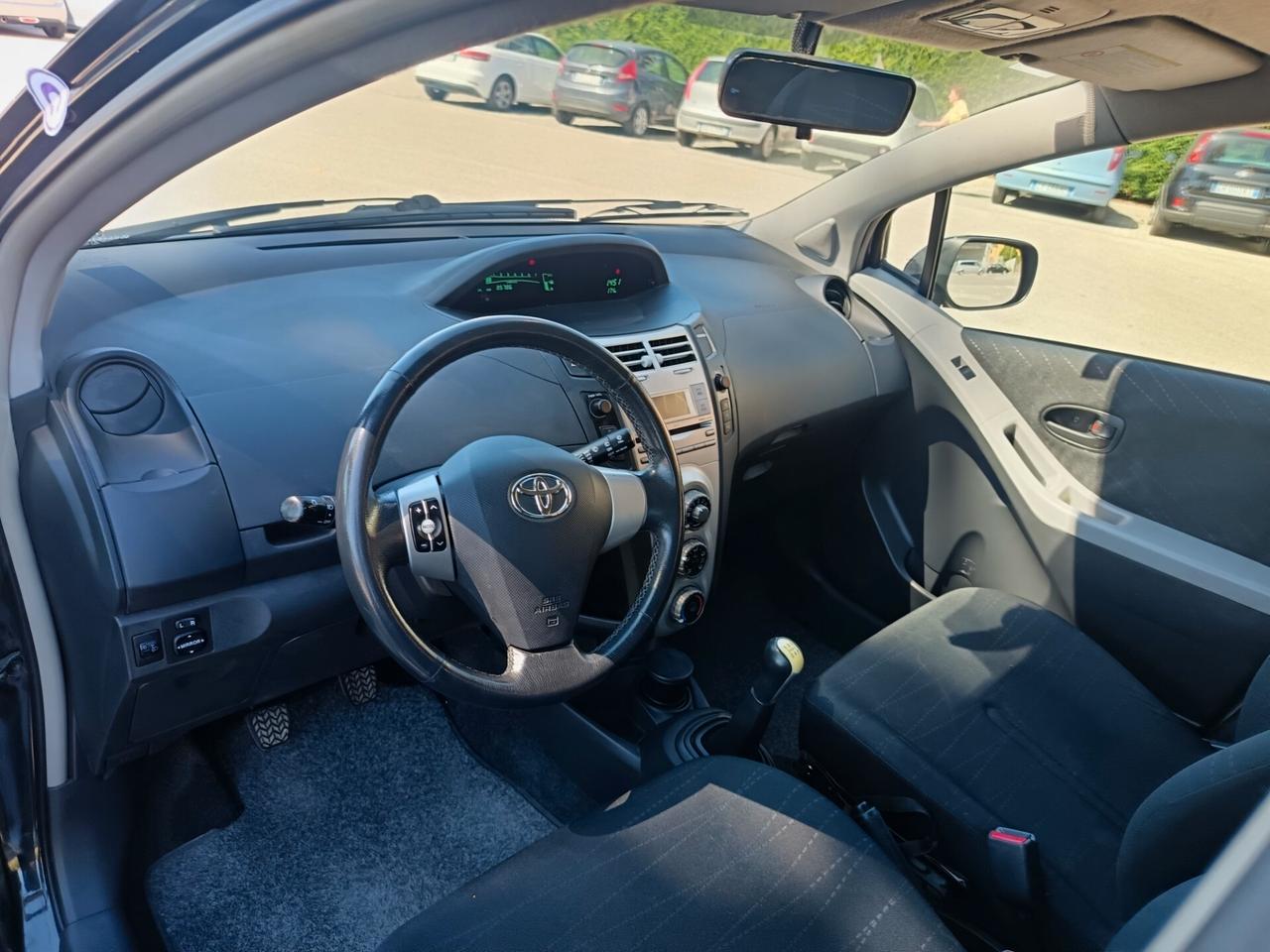 Toyota Yaris 1.3 benzina 2007 ok neo patente