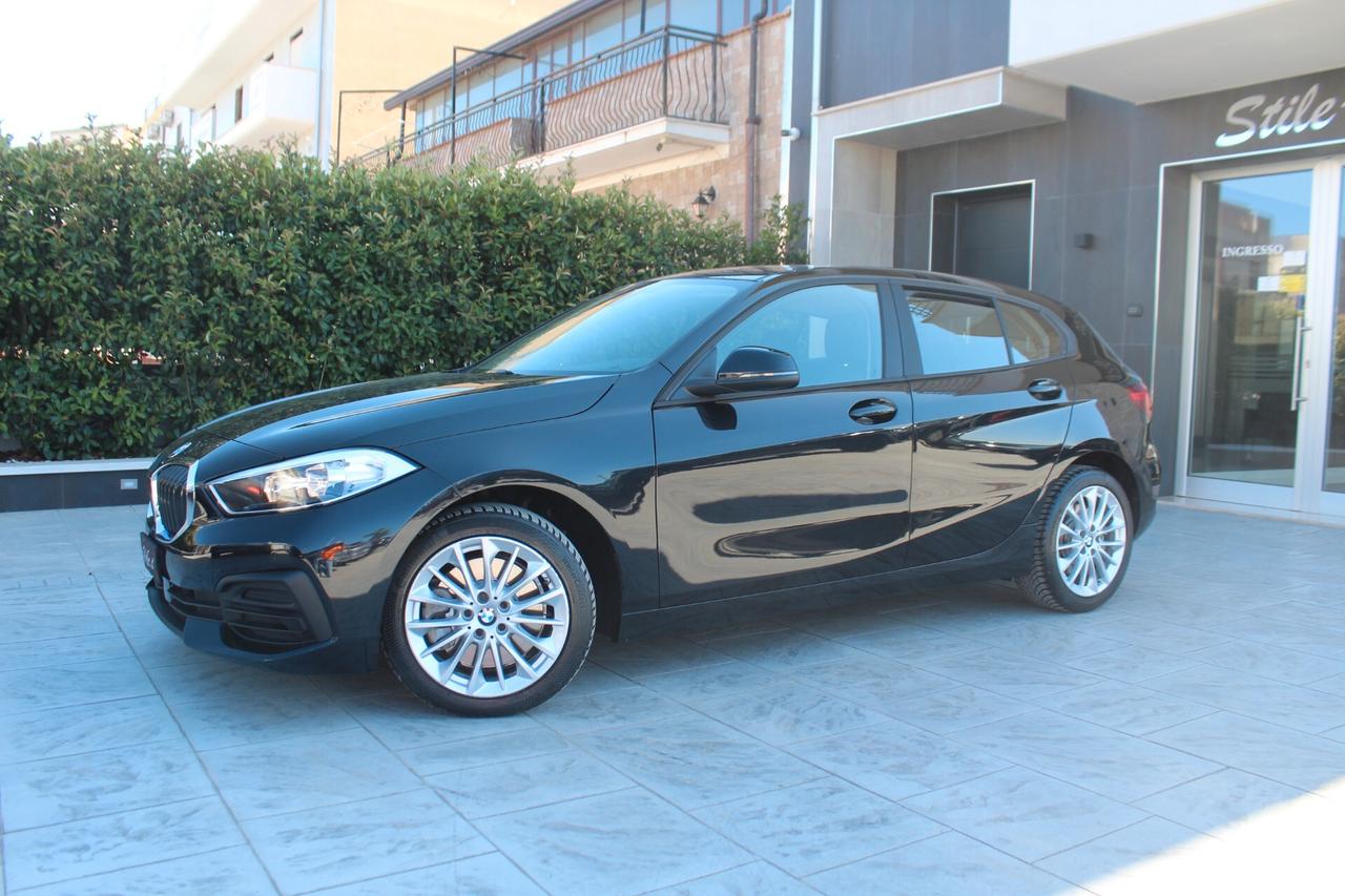 Bmw 120 120d 5p. Business Advantage