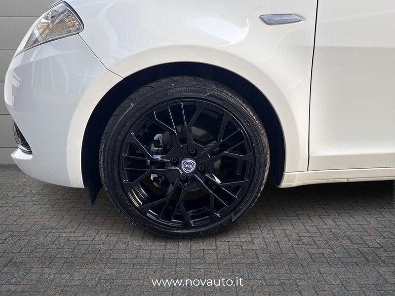 Lancia Ypsilon Ypsilon 1.0 firefly hybrid Gold s&s 70cv 5p.ti