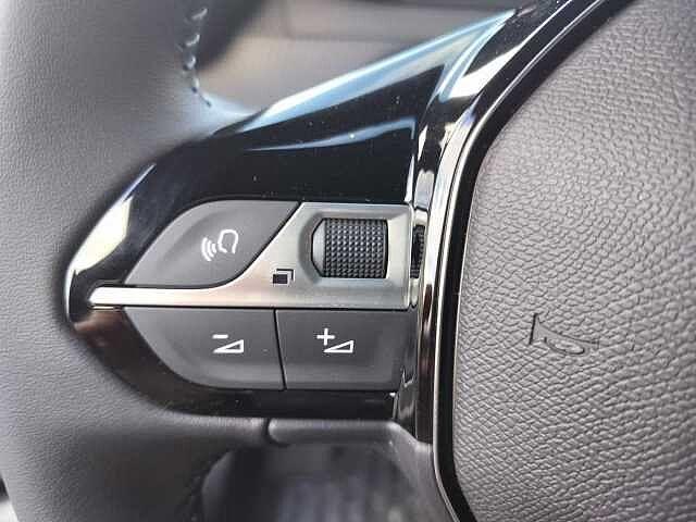 Peugeot 2008 motore elettrico 136 CV Allure *KM Ø*