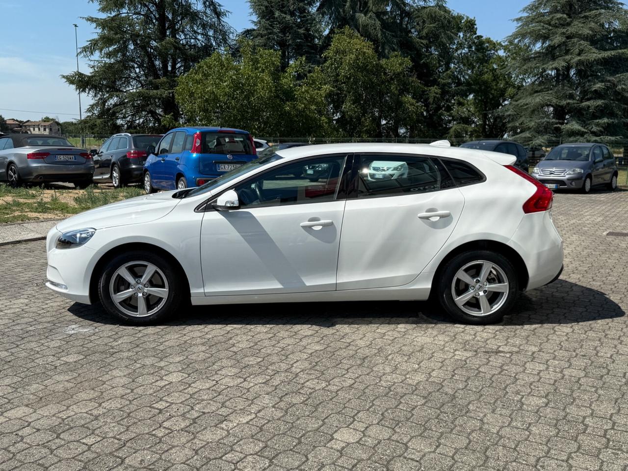 Volvo V40 - 2.0d|CERCHI IN LEGA| NAVI