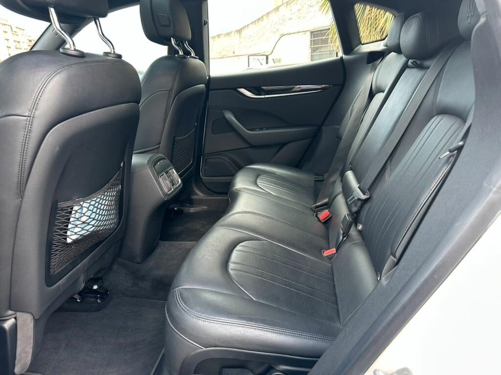 Maserati Levante MHEV 330 CV AWD Executive