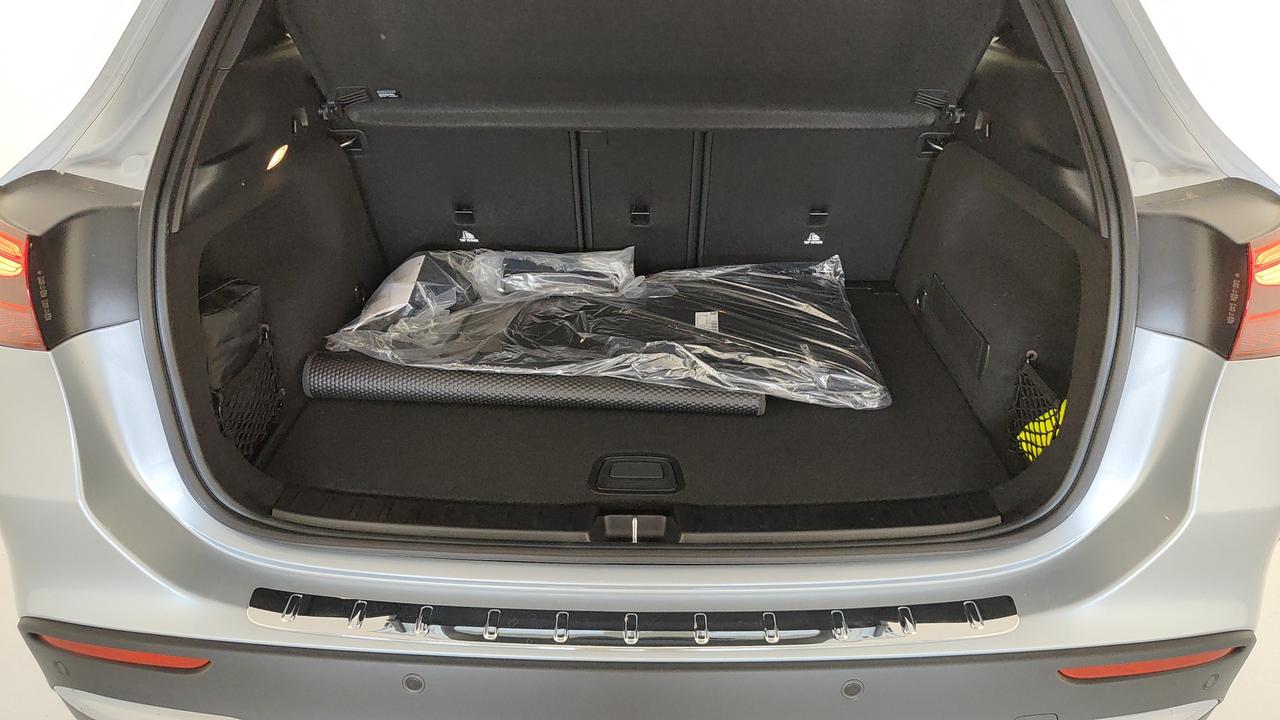 Mercedes-Benz GLA 200 d automatic