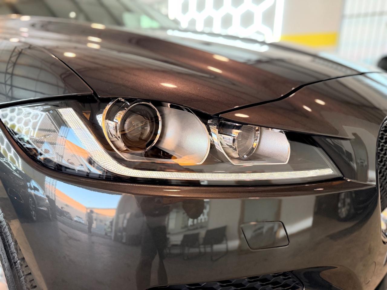 Jaguar F-Pace 2.0 D 180 CV AWD . Portfolio 2019