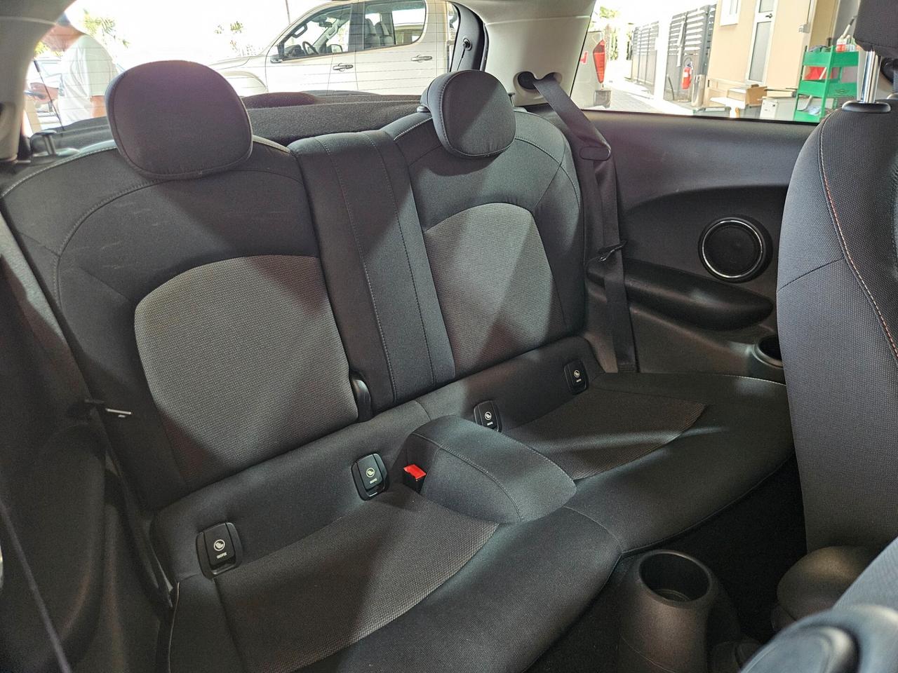 MINI Cooper D 1.5 3p auto