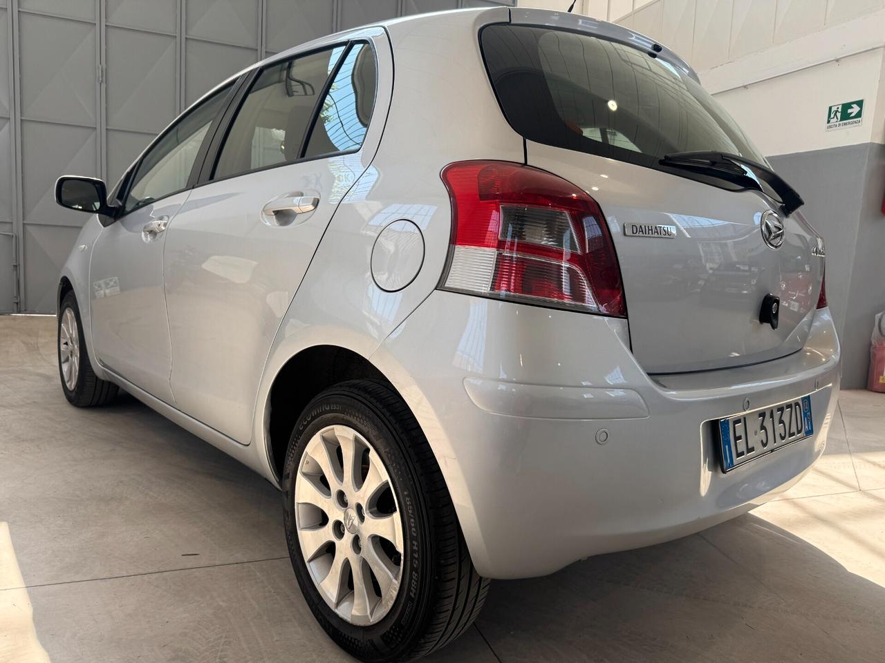 Daihatsu Charade 1.3 B You Five TOYOTA YARIS