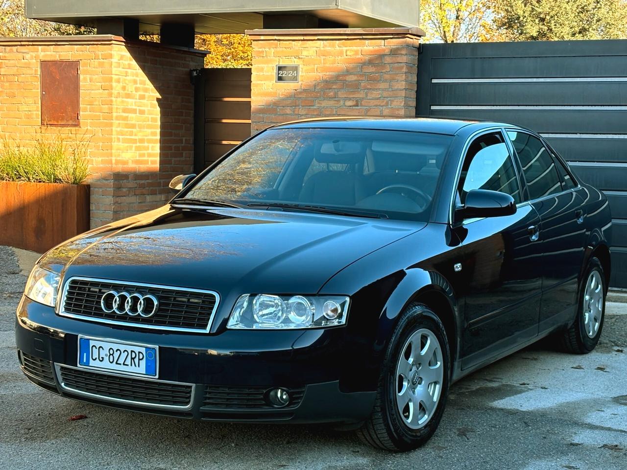 Audi A4 1.6 benz.-U.Propr-129000km-EURO 4-2003