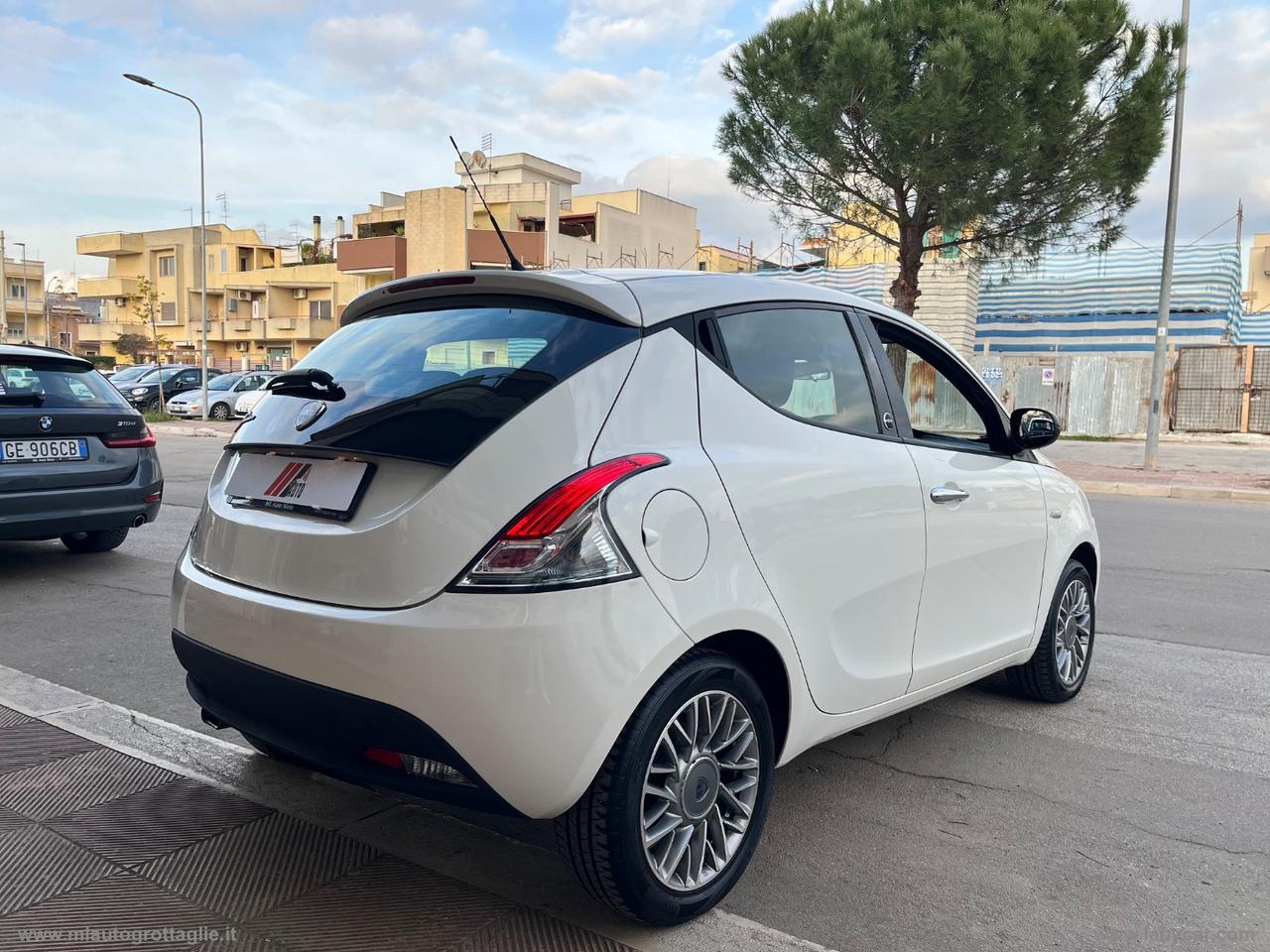 LANCIA Ypsilon 1.2 69 CV 5p. GPL Ecochic Gold