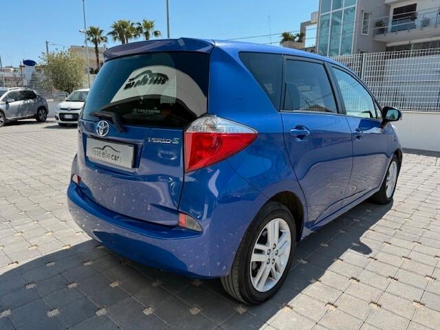 Toyota Verso-S 1.3 CVT Active 2011