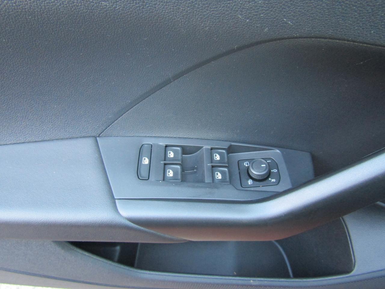 Volkswagen T-Cross 1.0 95CV "45.200 km" Carplay, ADAS, Cruise control