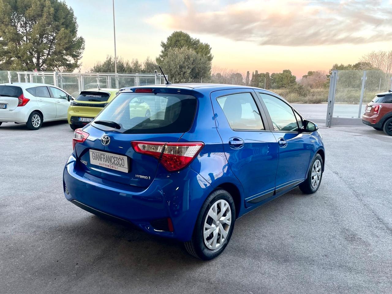 Toyota Yaris 1.5 Hybrid 5 porte Active