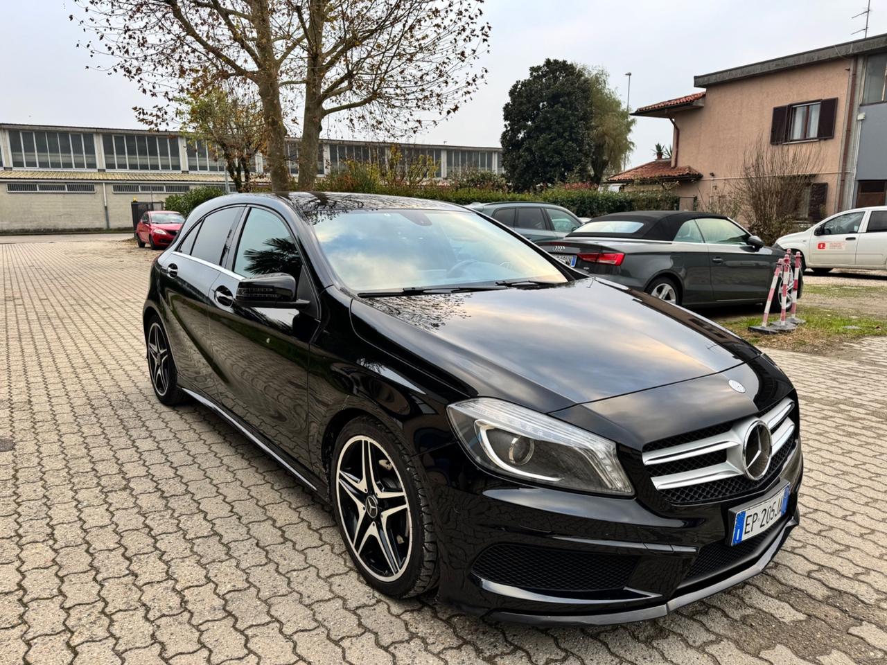 Mercedes-benz A 180 benzina Premium AMG