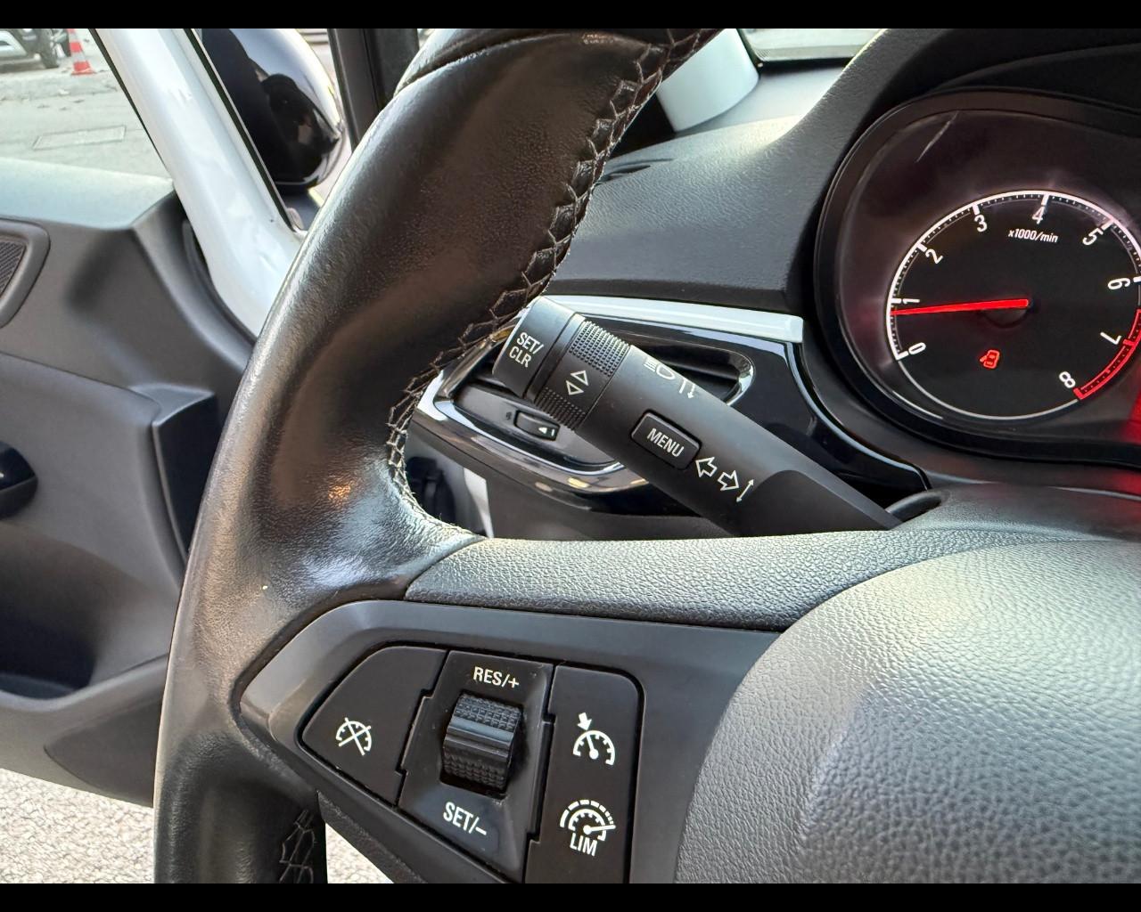 OPEL Corsa 5ª serie - Corsa 1.4 90CV 5 porte b-Color