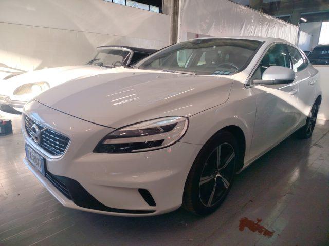 VOLVO V40 D2 R-design