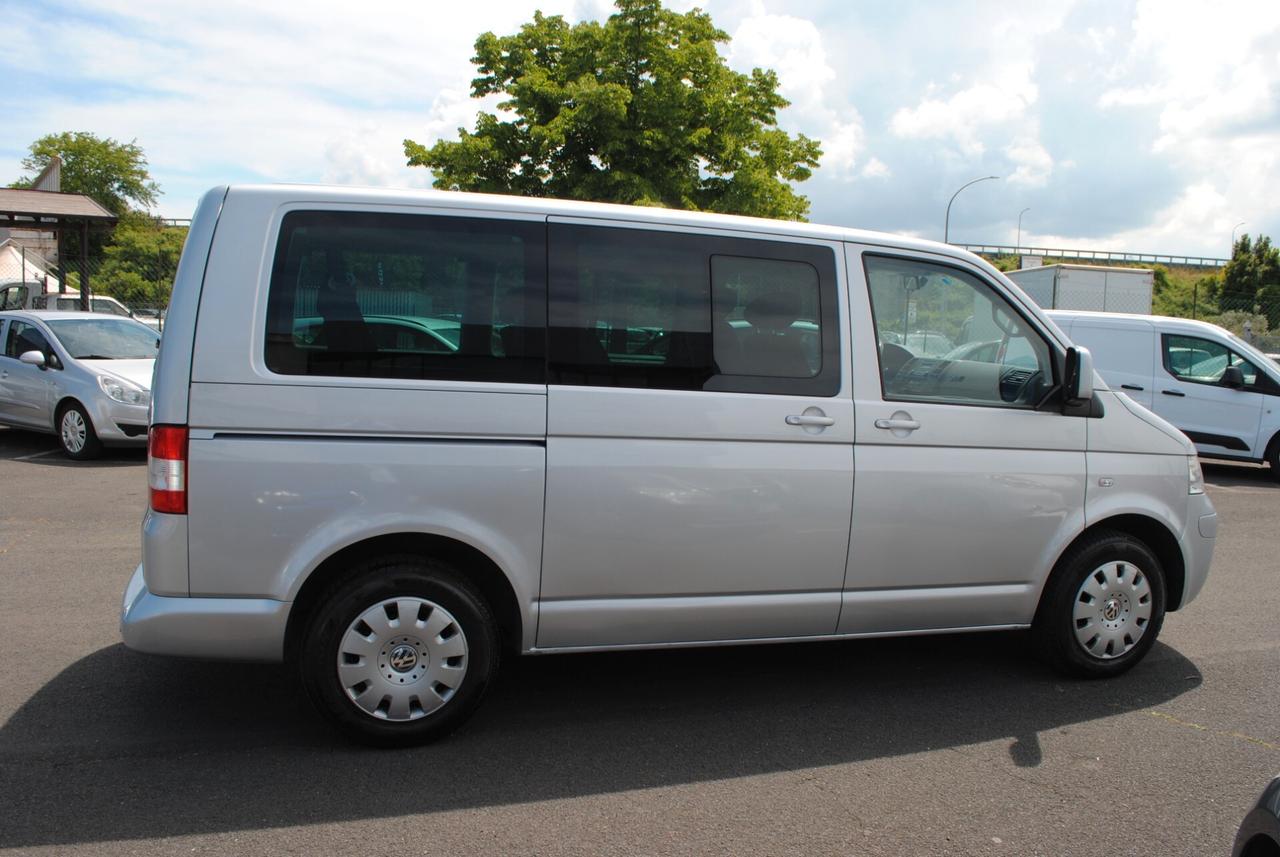 Volkswagen Transporter Caravelle 2.5 TDI/130CV PL 8 POSTI/TAGL. VW
