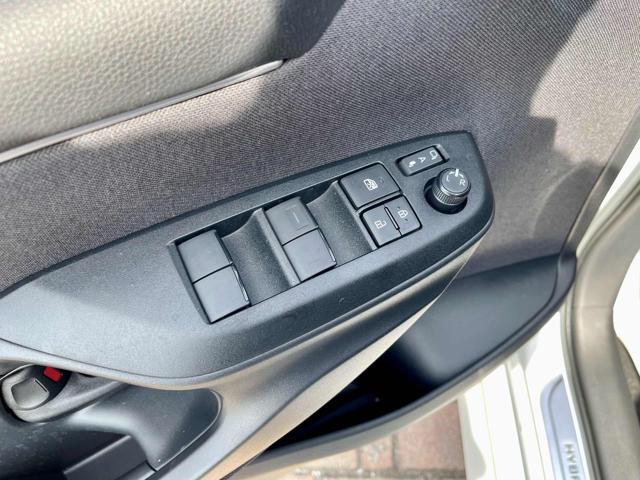 TOYOTA Yaris 1.5 130 Hybrid 5 porte Lounge - NUOVA