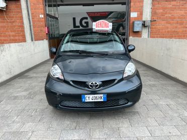 Toyota Aygo 1.0 12V VVT-i 5 porte Sol