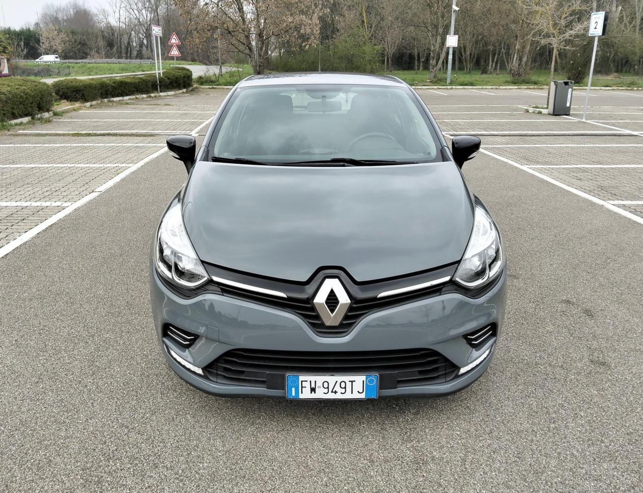 Renault Clio TCe 12V 75CV 5P Moschino*Navi*Camera*Euro 6