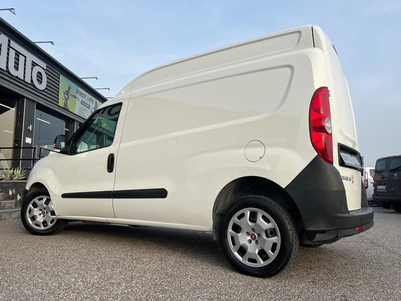 Doblò 1.6 MJT 105 PL-TA Cargo MaxiXL Bus