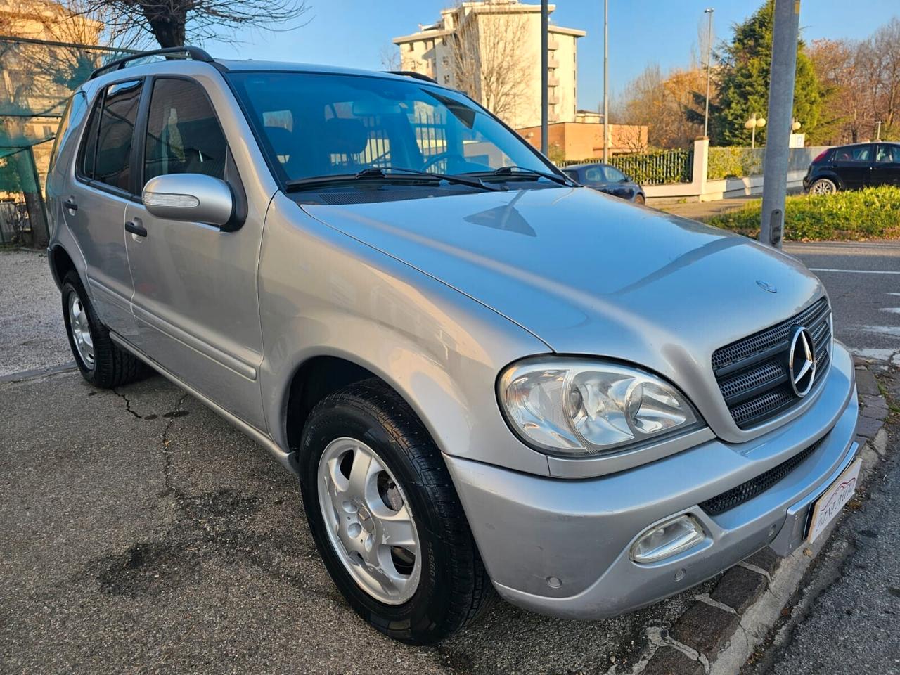 Mercedes-benz ML 270 CDI 163cv Aut*Pelle*Navi*PDC*