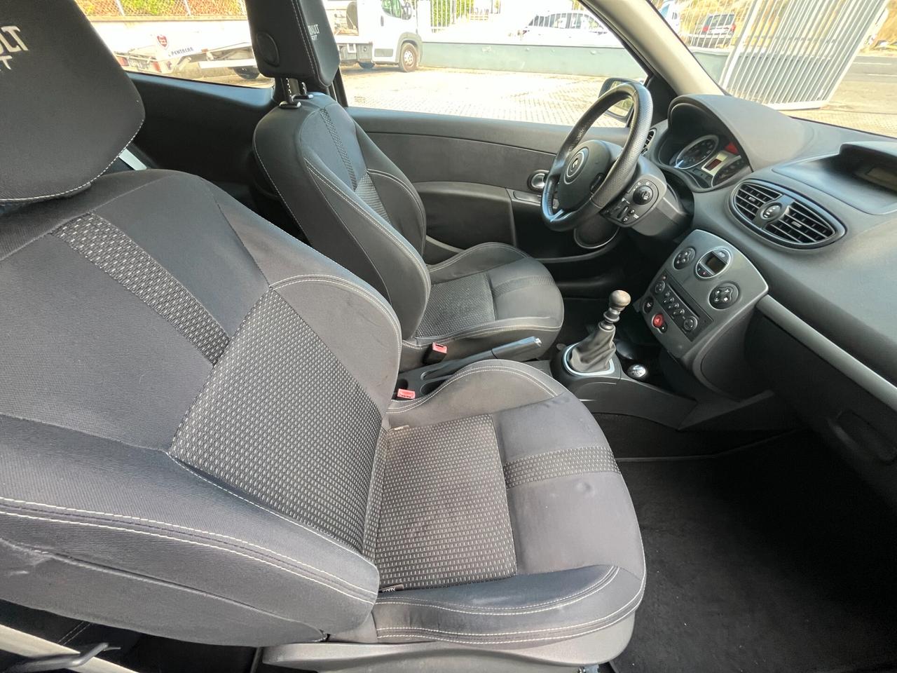 Renault Clio RS 2.0 16V 200CV 3 porte