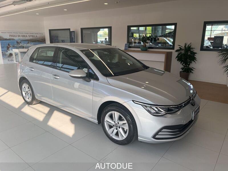 Volkswagen Golf 8 1.0 ETSI EVO LIFE DSG 110 CV