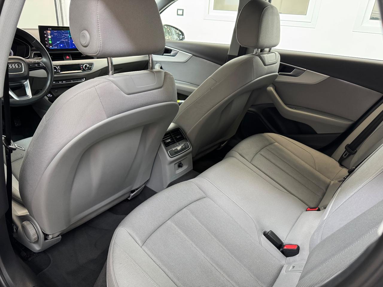 Audi A4 Avant 30 TDI/136 CV S tronic Business Advanced