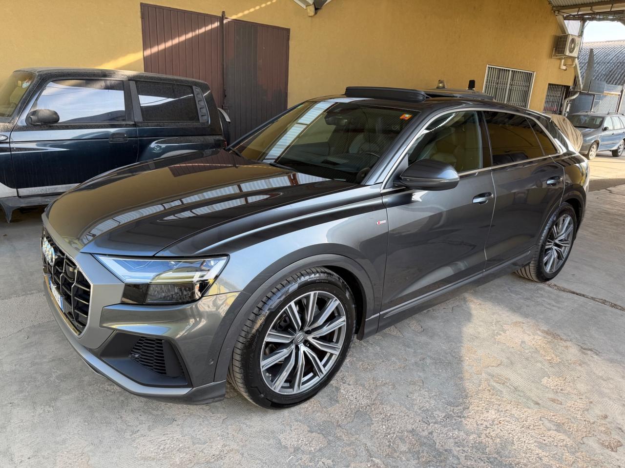 Audi Q8 50 TDI 3x S-Line Stra Full Tetto Head-up