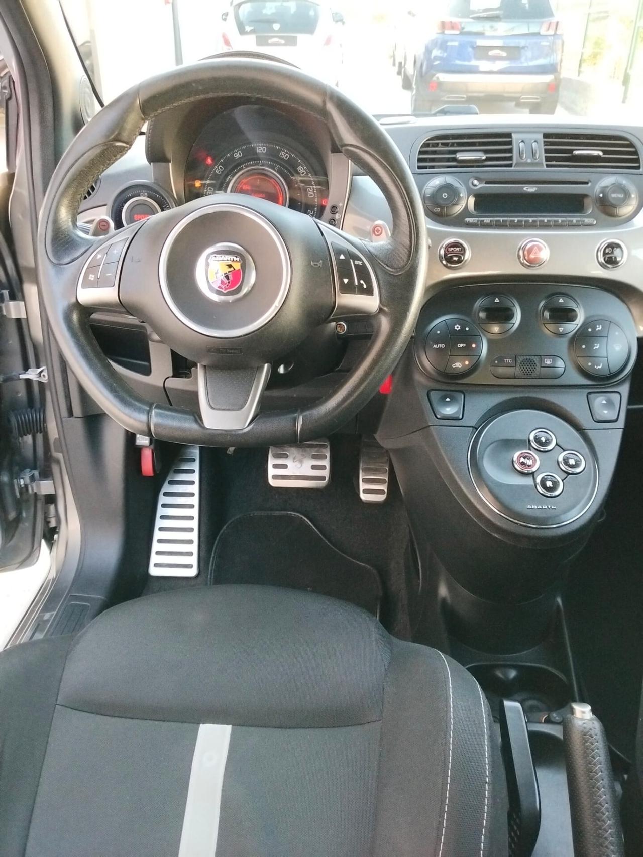 Abarth 500 C 1.4 Turbo T-Jet MTA