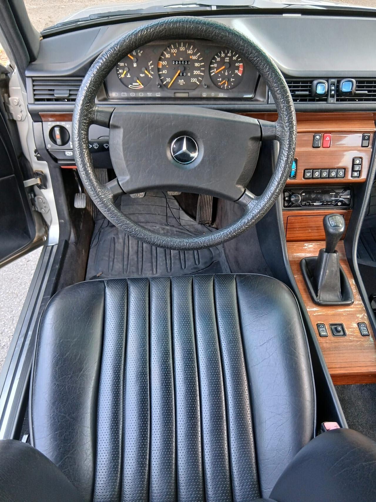 Mercedes-benz E 200 E200