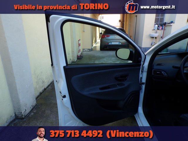 LANCIA Ypsilon 1.0 FireFly 5 porte S&S Hybrid Ecochic Silver