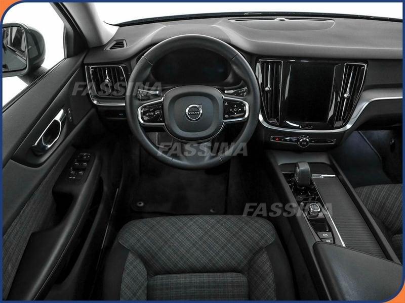 Volvo V60 Cross Country B4 (d) AWD automatico Core